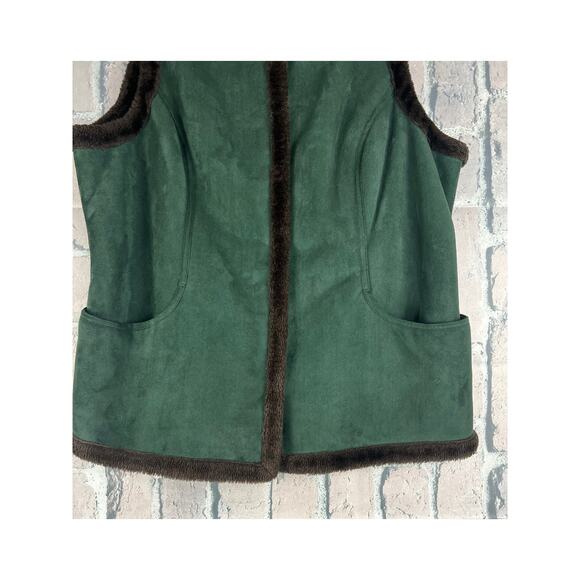 Style & Co Hunter Green suede look fur lined vest with hidden Snap buttons/ Size - Picture 3 of 12